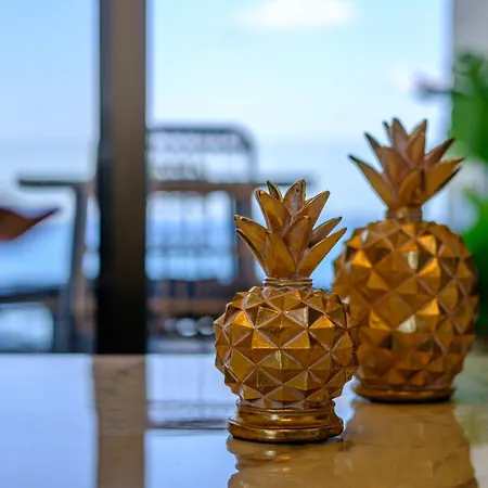 Lazuli Sea View Beachfront Ap 254 *