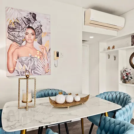 Lazuli Sea View Beachfront Ap 254 Apartment *