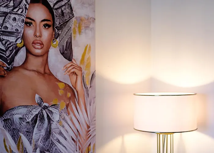 Lazuli Sea View Beachfront Ap 254 * Ларнака