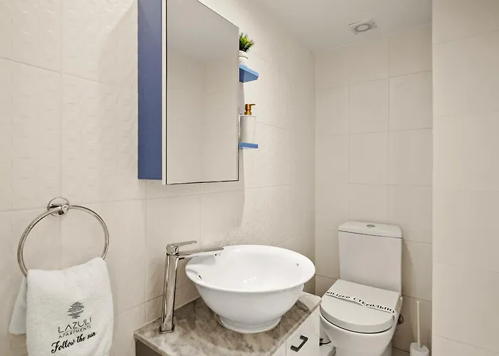 Lazuli Sea View Beachfront Ap 254 Апартаменты Ларнака