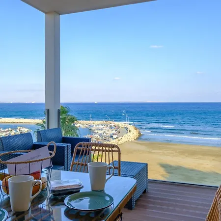 Lazuli Sea View Beachfront Ap 254 Apartamento Lárnaca