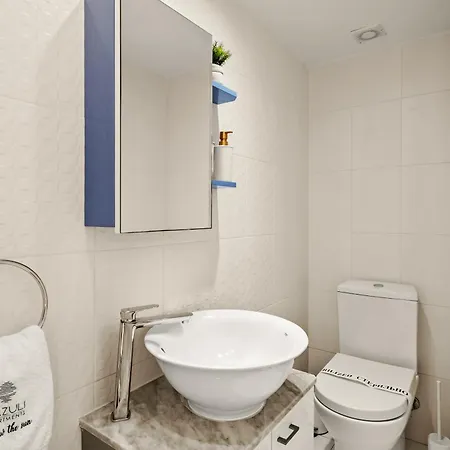 Lazuli Sea View Beachfront Ap 254 Apartamento Lárnaca