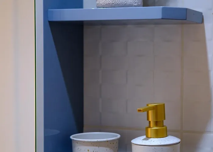 Апартаменти Lazuli Sea View Beachfront Ap 254