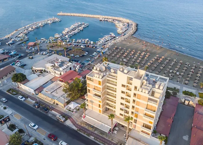 Lazuli Sea View Beachfront Ap 254 Апартаменти *